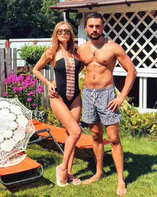 "Взвешенные и счастливые": Слава Каминская с мужем потрясла сеть совместными фото с отдыха